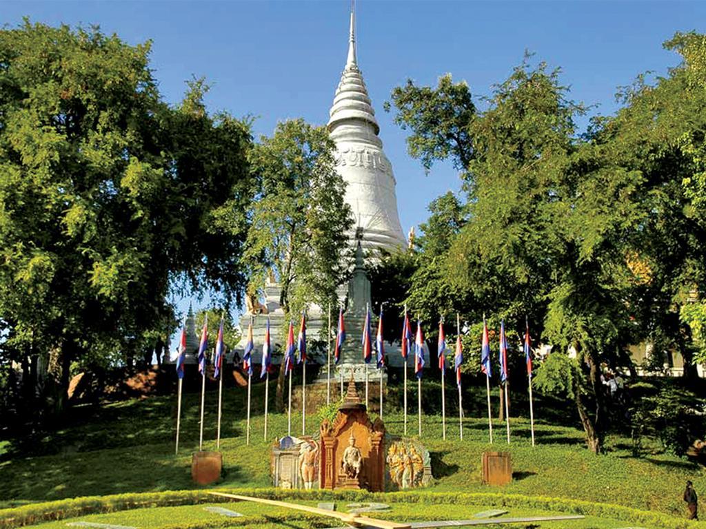 Diamond Hotel Phnom Penh Exterior foto