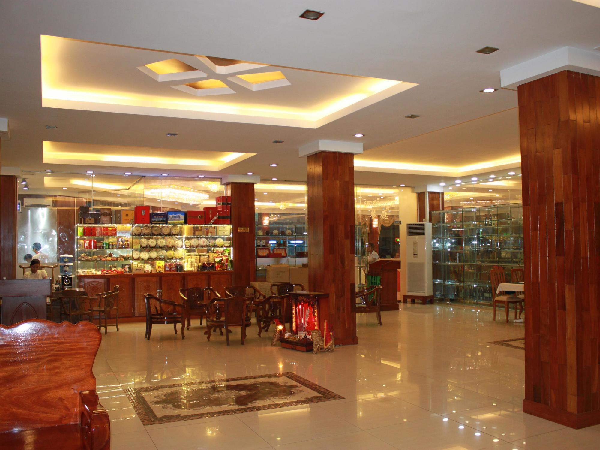 Diamond Hotel Phnom Penh Exterior foto