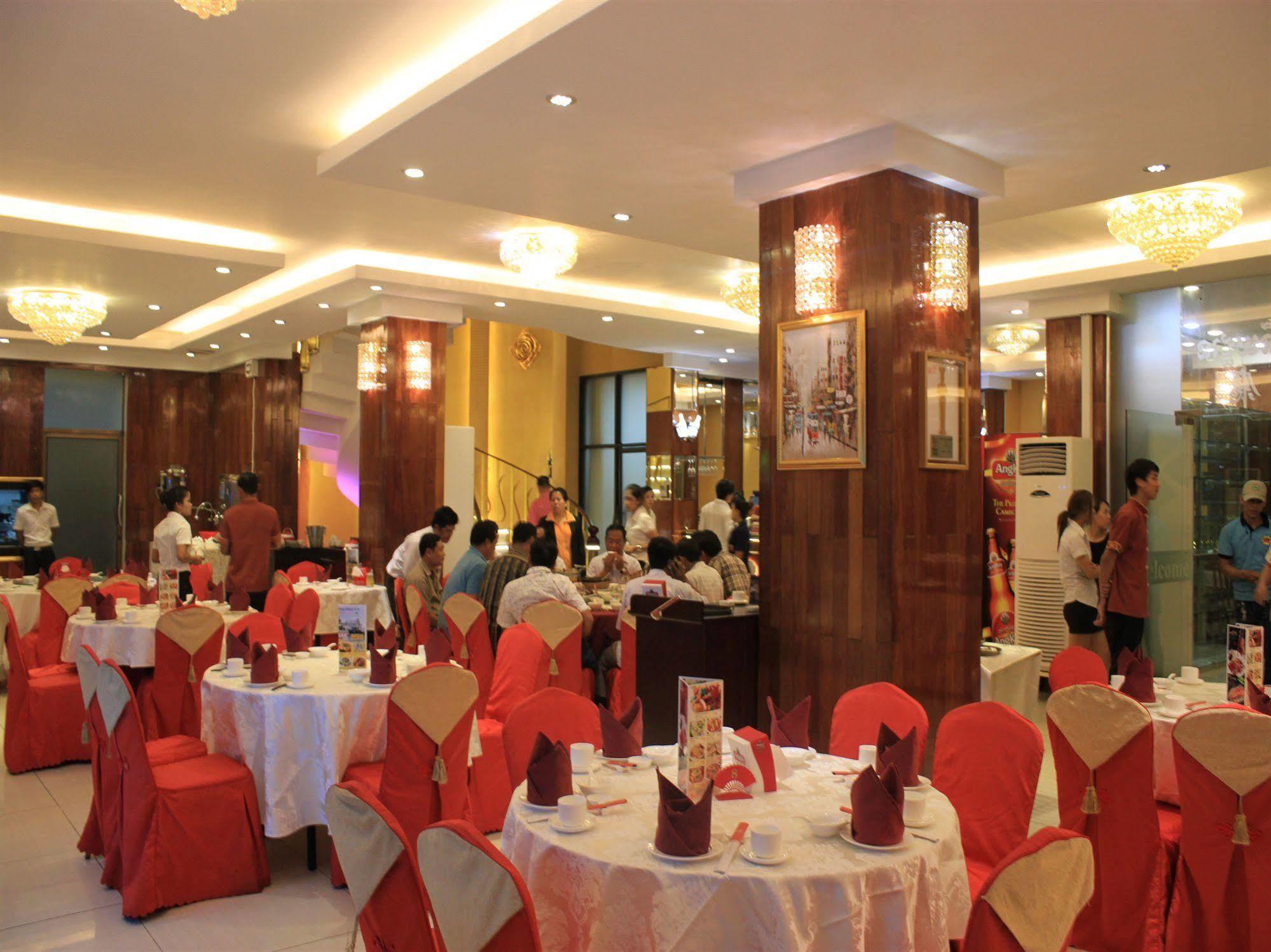 Diamond Hotel Phnom Penh Exterior foto
